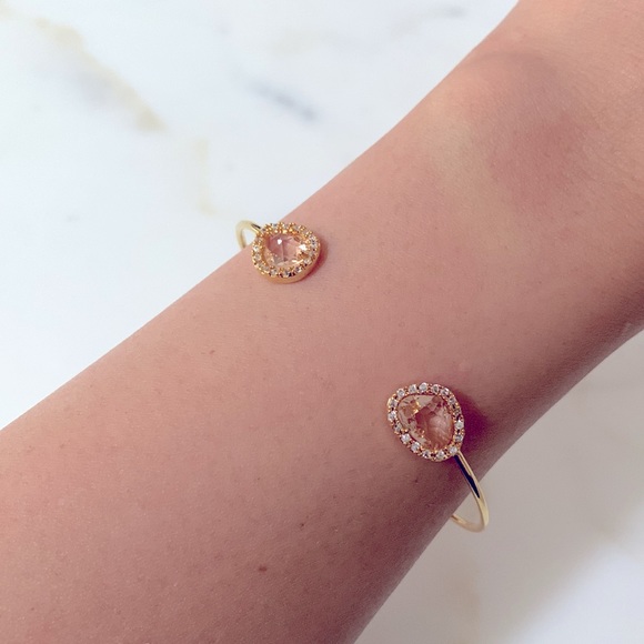 Tai Stone Cuff - Picture 2 of 3